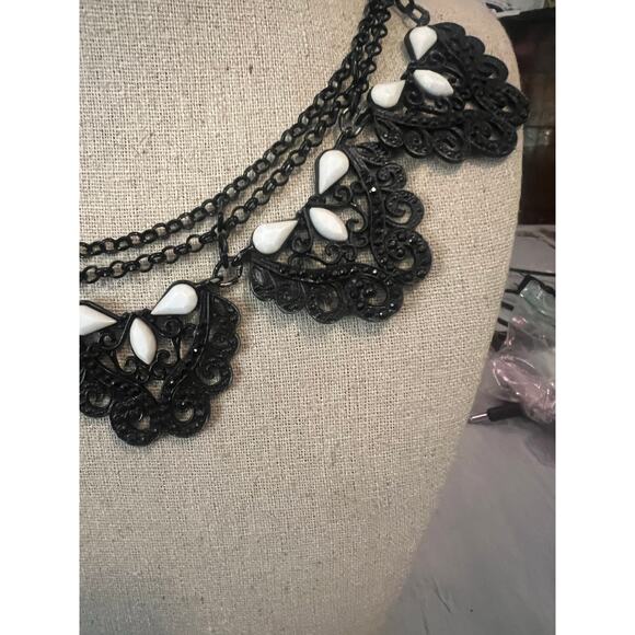 New York Signed Necklace Black With white tear drop Stones Double Chain Feminine - Picture 5 of 9